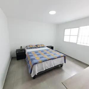 Elegante, Cómodo Y Moderno - Sur De Apartamento