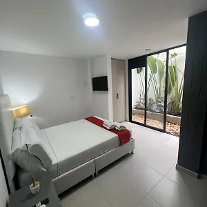 Aw Puerta De San Cayetano Hotel